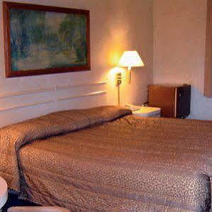 Starlite Motor Inn แอบเซคอน ภายนอก รูปภาพ